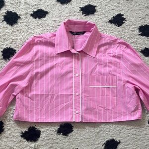 Zara size Medium Pink and White cropped Striped button up Shirt